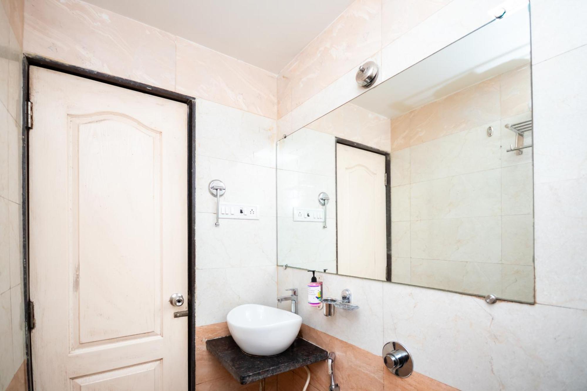 Hotel Laaiba Residency Family&Corporate Stays, Jogeshwari West Mumbai Exterior foto