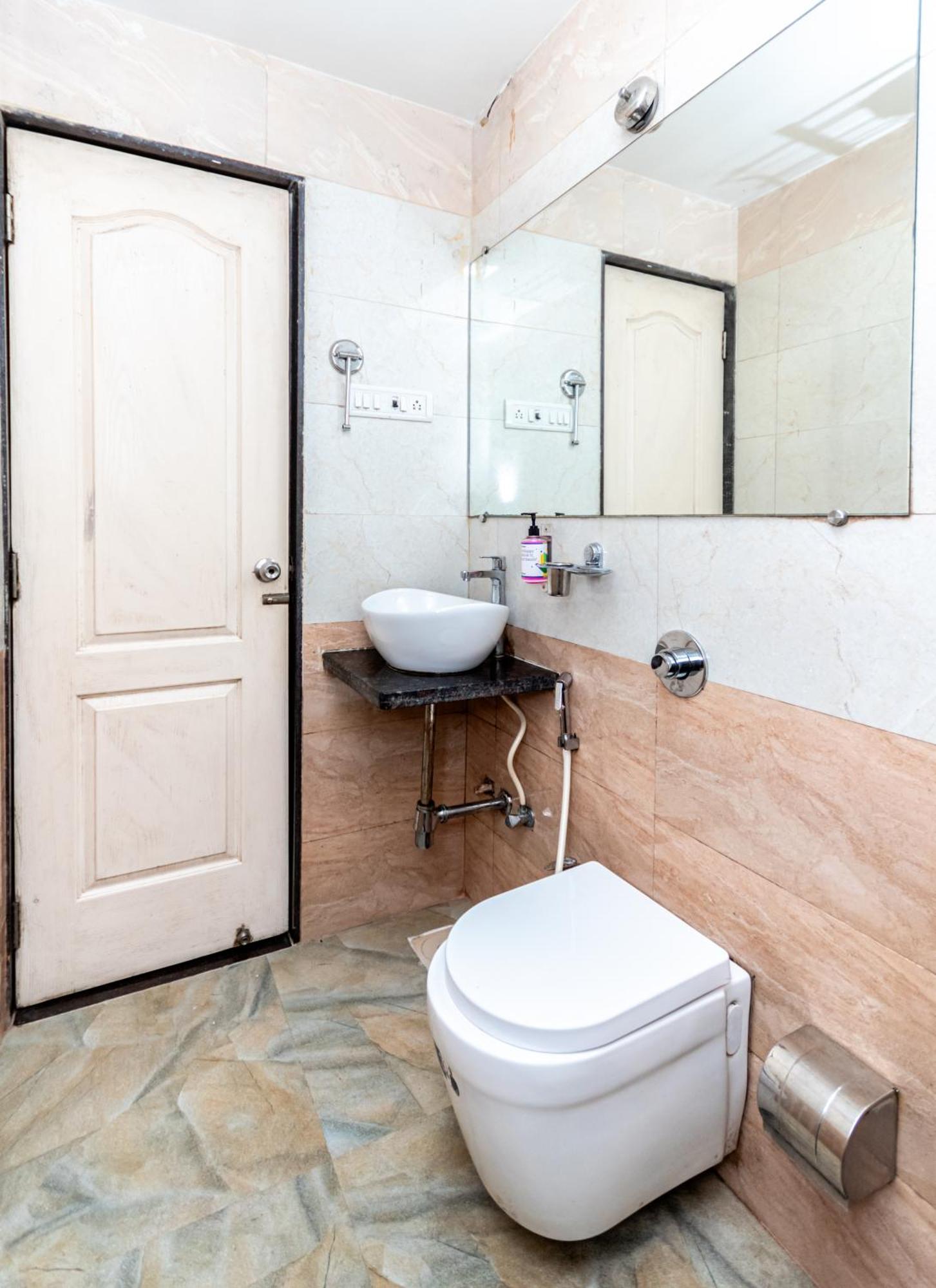 Hotel Laaiba Residency Family&Corporate Stays, Jogeshwari West Mumbai Exterior foto