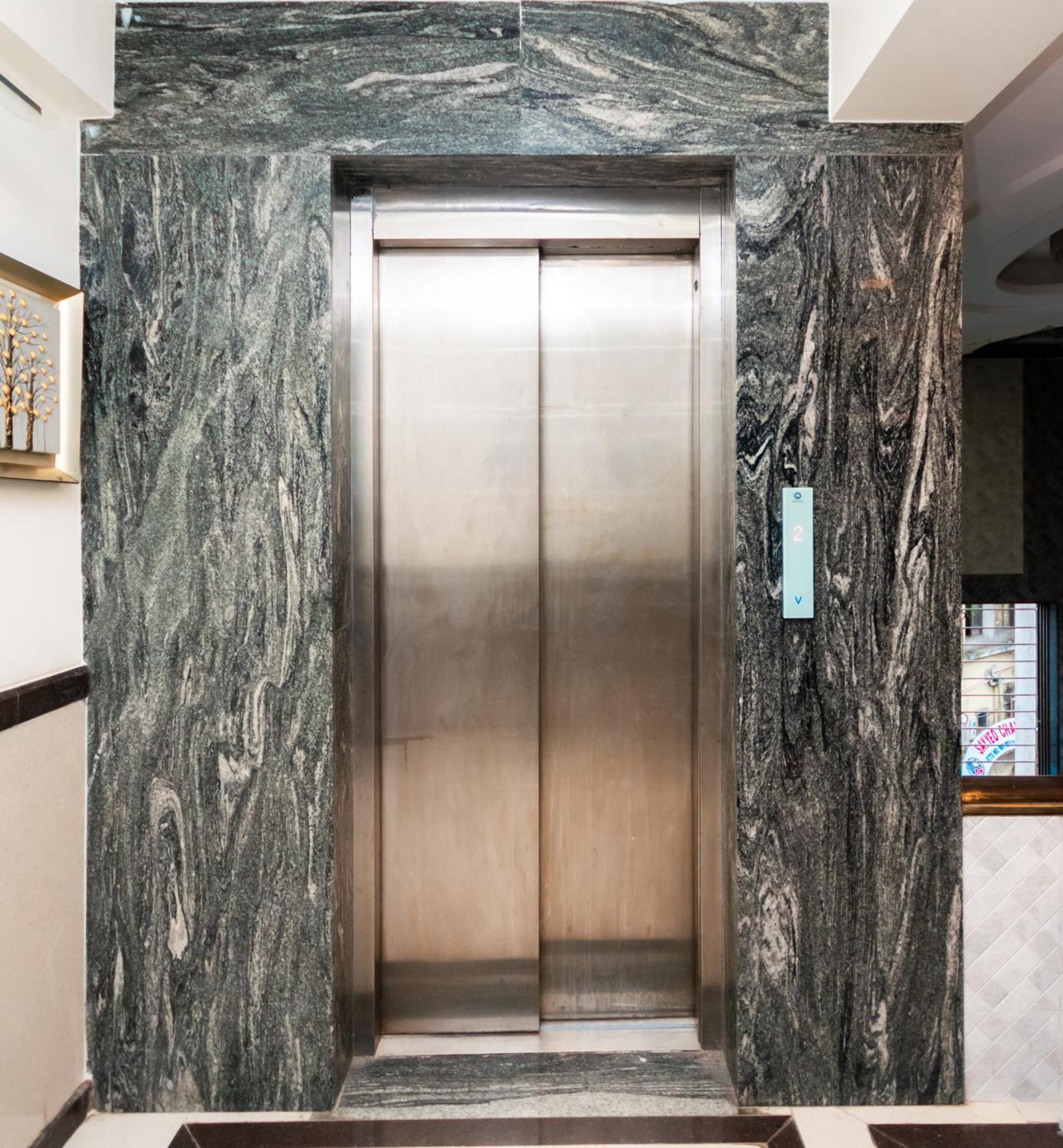 Hotel Laaiba Residency Family&Corporate Stays, Jogeshwari West Mumbai Exterior foto